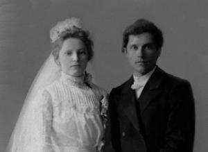 Александр (1881-1937) и Надежда (+1933) Агафонниковы